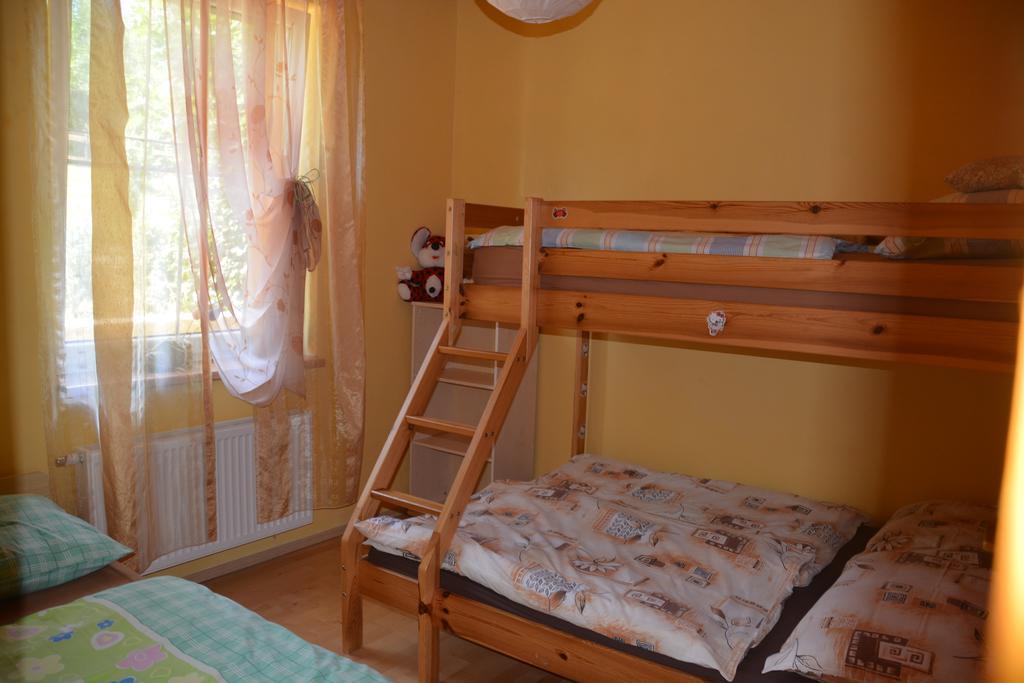 Areal Hradisek Villa Klobouky u Brna Luaran gambar