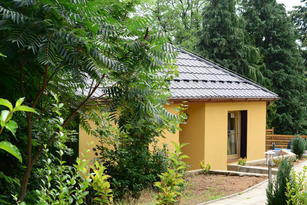 Areal Hradisek Villa Klobouky u Brna Luaran gambar